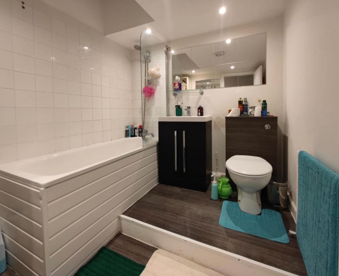 Twin Room Earls Court Central London - Shared Accommodation Екстериор снимка