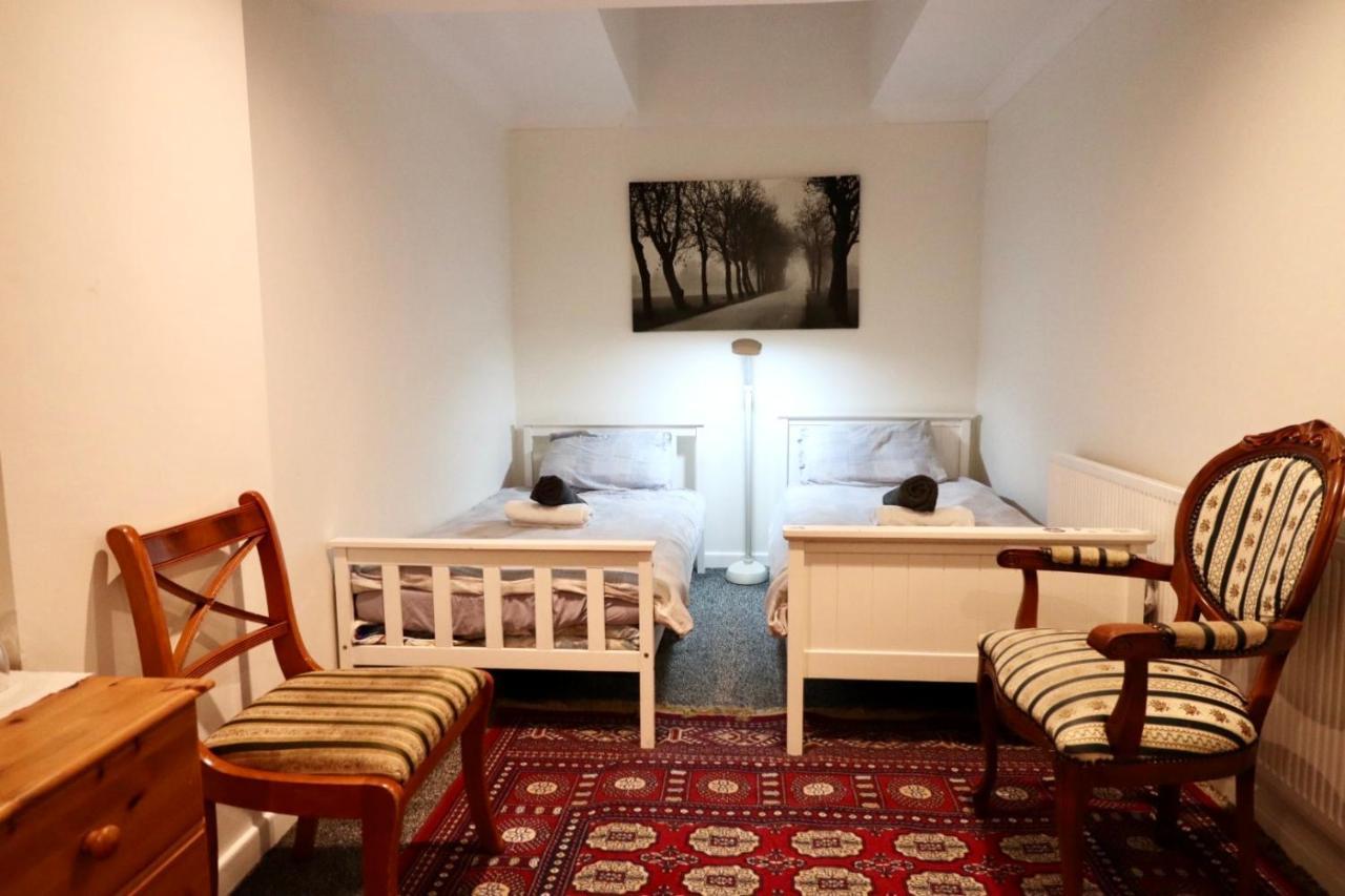 Twin Room Earls Court Central London - Shared Accommodation Екстериор снимка