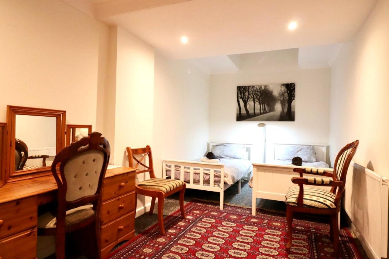 Twin Room Earls Court Central London - Shared Accommodation Екстериор снимка